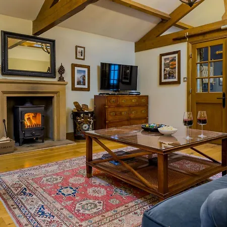 Holiday home Duke Of Portland Boathouse On The Shore Of Ullswater Ideal For A Romantic Break Pooley Bridge
